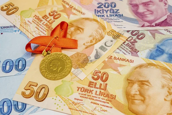 Traditional Turkish Full Gold Coin — Stock Photo, Image