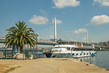 İstanbul, 6 Ağustos 2020 yaz ve sabah saatlerinde İstanbul 'dan şehir hayatı ve şehir manzarası..
