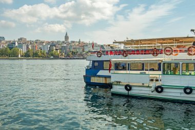 İstanbul, 6 Ağustos 2020 yaz ve sabah saatlerinde İstanbul 'dan şehir hayatı ve şehir manzarası..