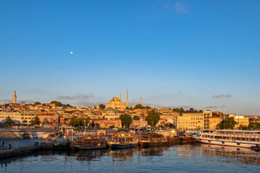 İstanbul, 6 Ağustos 2020 yaz ve sabah saatlerinde İstanbul 'dan şehir hayatı ve şehir manzarası..