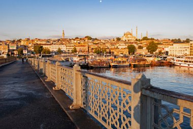 İstanbul, 6 Ağustos 2020 yaz ve sabah saatlerinde İstanbul 'dan şehir hayatı ve şehir manzarası..