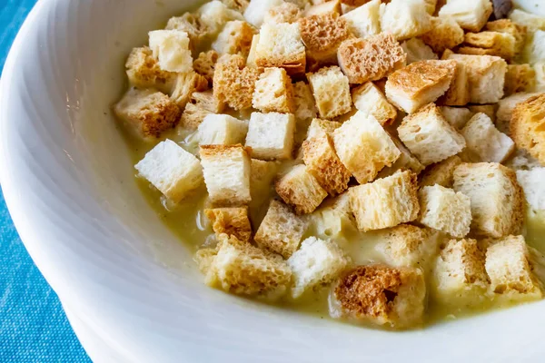 Pronto Para Comer Sopa Turca Tradicional Com Pão Crocante — Fotografia de Stock