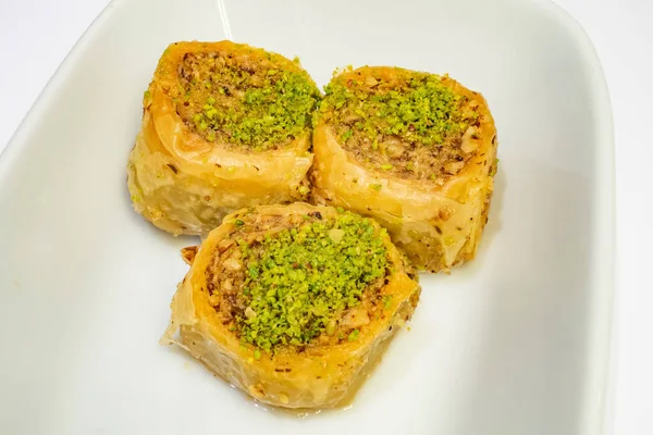 土耳其的面包片 形式是有开心果的面包卷 — 图库照片