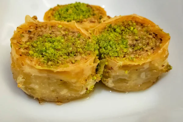 Baklava Turque Sous Forme Rouleaux Avec Pistache — Photo