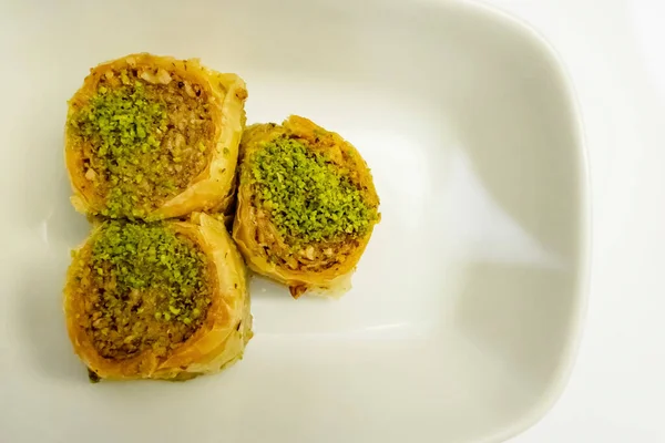 Türkisches Baklava Form Von Brötchen Mit Pistazien — Stockfoto