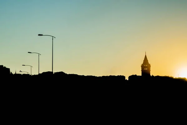 Galata Tower Silhouette Bei Sonnenaufgang — Stockfoto