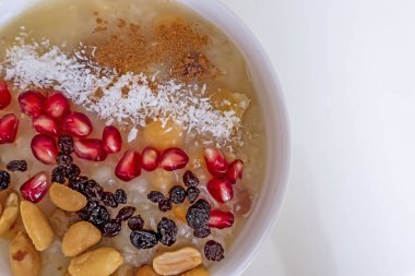 Geleneksel Türk tatlısını yemeye hazırım.