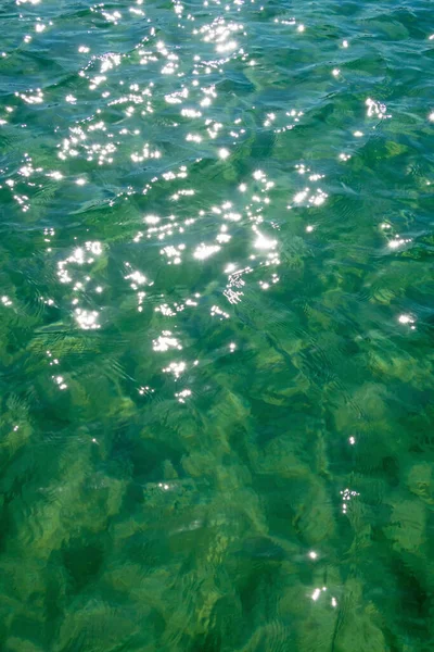 夏の海の景色を背景にリラックス — ストック写真