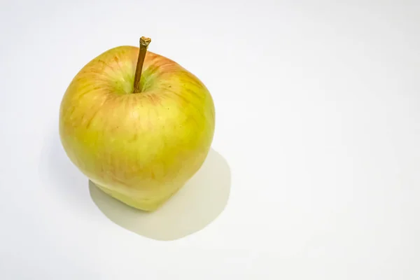 Zielone Jabłko Białym Tle — Zdjęcie stockowe