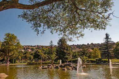 Bahçeşhir, İstanbul, Hindi-Ağustos 2.20.bahçeşhir modern mimarisi ve binaları, yeşil doğa ve parklarıyla