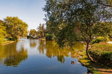 Bahçeşhir, İstanbul, Hindi-Ağustos 2.20.bahçeşhir modern mimarisi ve binaları, yeşil doğa ve parklarıyla