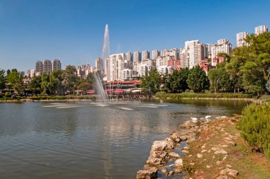 Bahçeşhir, İstanbul, Hindi-Ağustos 2.20.bahçeşhir modern mimarisi ve binaları, yeşil doğa ve parklarıyla