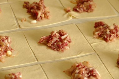 Kırgız mantısını hazırlamak için, etli Kırgız mantısı yapmak için, hamurlu Kirghiz mantısı,