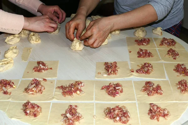 Preparare Ravioli Del Kirghizistan Preparare Ravioli Del Kirghizistan Ravioli Kirghiz — Foto Stock