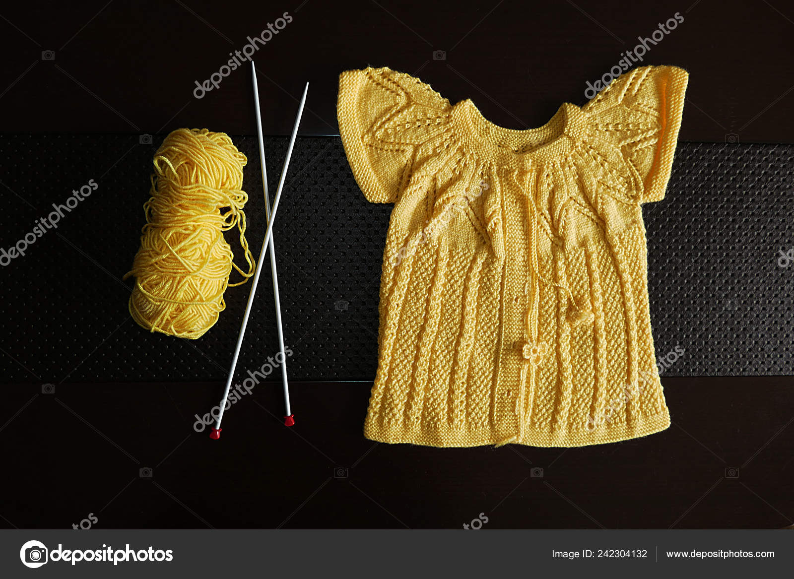 handmade knitted baby clothes