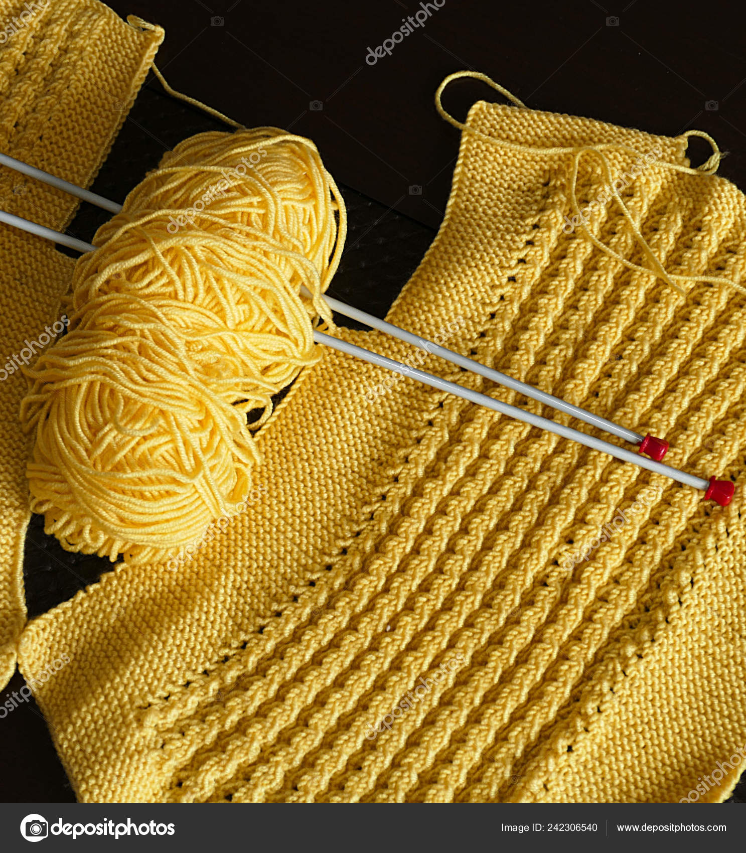 knitted baby clothes