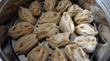 Kırgız mantısını hazırlamak için, etli Kırgız mantısı yapmak için, hamurlu Kirghiz mantısı,