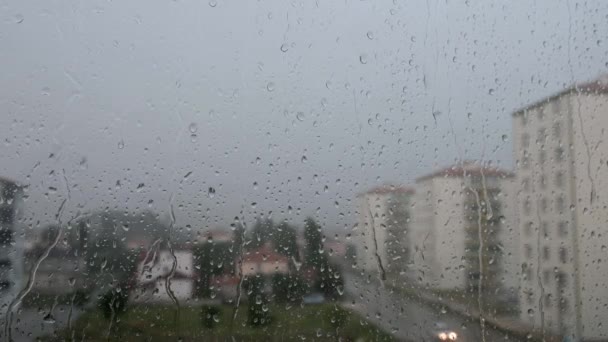 Flujo Rápido Gotas Lluvia Que Caen Sobre Vidrio Gotas Lluvia — Vídeo de stock