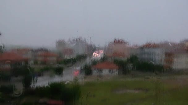 Gotas Lluvia Cayendo Sobre Vidrio Debido Lluvia — Vídeos de Stock