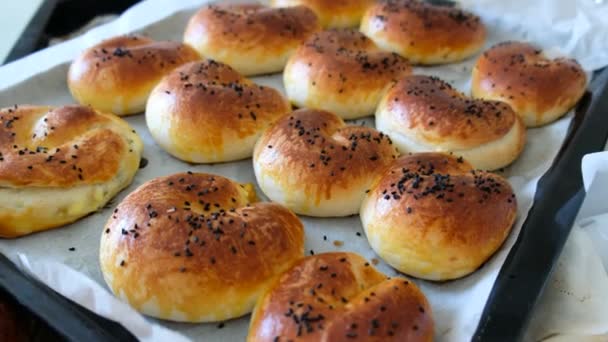 Domácí Ručně Dělané Sezamové Pečivo Sezamové Muffiny Čerstvě Upečené Sezamové — Stock video