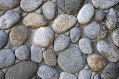 Kaba deniz taşlarından peyzaj çalışması, çakıl taşlarından dekoratif çalışma örnekleri,
