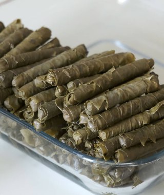 Ev yapımı doldurulmuş yapraklar, atıştırmalık doldurulmuş yapraklar.,