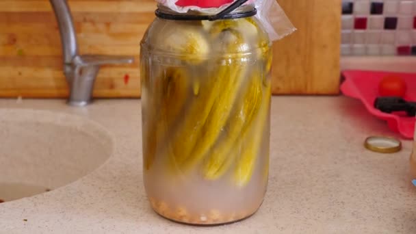 Close Jars Ripe Pickles Unripe Pickles Standing Side Side — Stock Video