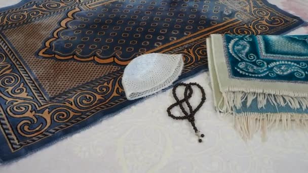 Prayer Rug Rosary Skullcap Worship Worship Islam — Stock Video