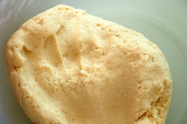 Yakın plan taze yoğurulmuş hamur işi, hamur işi.,