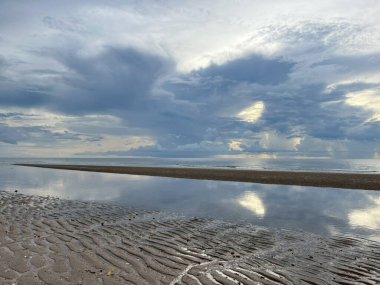 Sabahları deniz ve sahil
