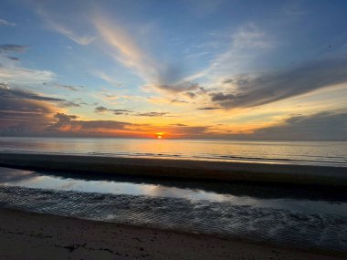 Sabahları deniz ve sahil