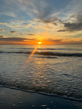 Sabahları deniz ve sahil