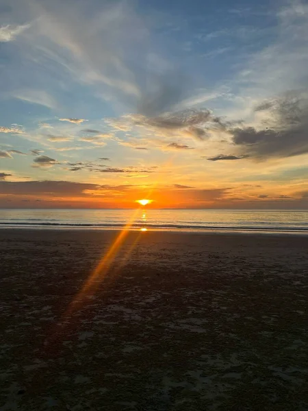 Sabahları deniz ve sahil