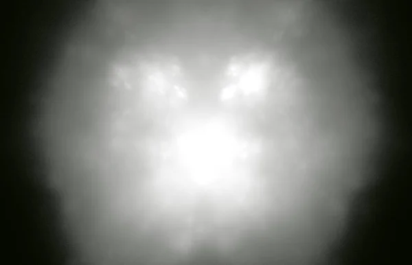 Siyah Arka Plan Üzerine Beyaz Fraktal Bulut Fantezi Fraktal Doku — Stok fotoğraf