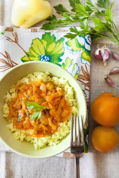 Arroz Vapor Con Verduras Estofadas Cúrcuma Vista Superior — Foto de Stock