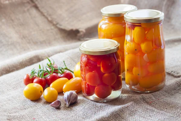 Glass Jars Homemade Red Yellow Pickled Tomatoes Sealed Metal Lid — Stock Photo, Image