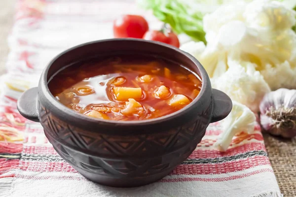 Sopa Tomate Vegetariano Con Col Coliflor Tazón Rústico Cerámica —  Fotos de Stock