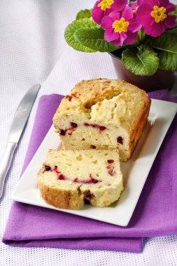 Lor kek kiraz bir plaka ile