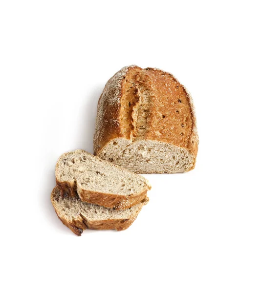 Beyaz arka planda izole dilimlenmiş tüm buğday ekmeği somun