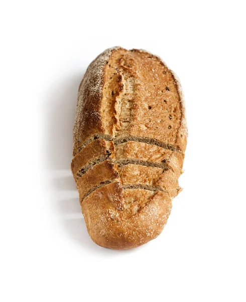 Хліб з цільної пшениці зі скибочками ізольовані на білому тлі — стокове фото