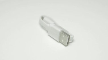 Usb Data & Power Cable beyaz arka planda yüksek kalitede