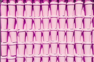 arka plan ve doku. Kahve için pembe bardaklar. çok bardak.