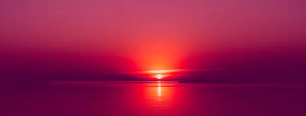 Red Pink Sky Dawn Sea Sun Reflection Water — Stock Photo, Image