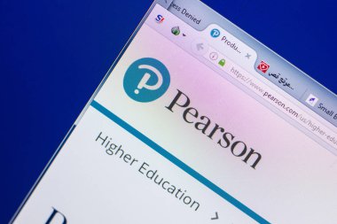 Ryazan, Rusya - 13 Mayıs 2018: Pearson Web sitesi Pc, url - Pearson.com görüntüleme