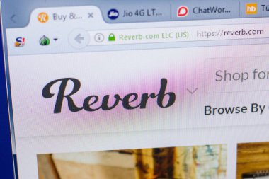 Ryazan, Rusya - 13 Mayıs 2018: Reverb Web sitesi Pc, url - Reverb.com görüntüleme