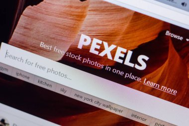 Ryazan, Rusya - 13 Mayıs 2018: Pexels Web sitesi Pc, url - Pexels.com görüntüleme