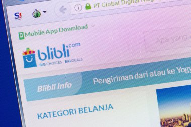 Ryazan, Rusya - 13 Mayıs 2018: Blibli Web sitesi Pc, url - Blibli.com görüntüleme