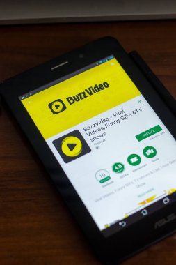 Ryazan, Rusya Federasyonu - 21 Mart 2018 - Buzz Video mobil uygulaması Tablet Pc ekranda