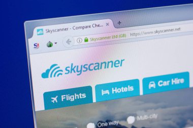 Ryazan, Rusya - 13 Mayıs 2018: Skyscanner web sitesi Pc, url - Skyscanner.net görüntüleme