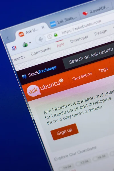 Ryazan, Rusya - 13 Mayıs 2018: Askubuntu Web sitesi Pc, url - Askubuntu.com görüntüleme